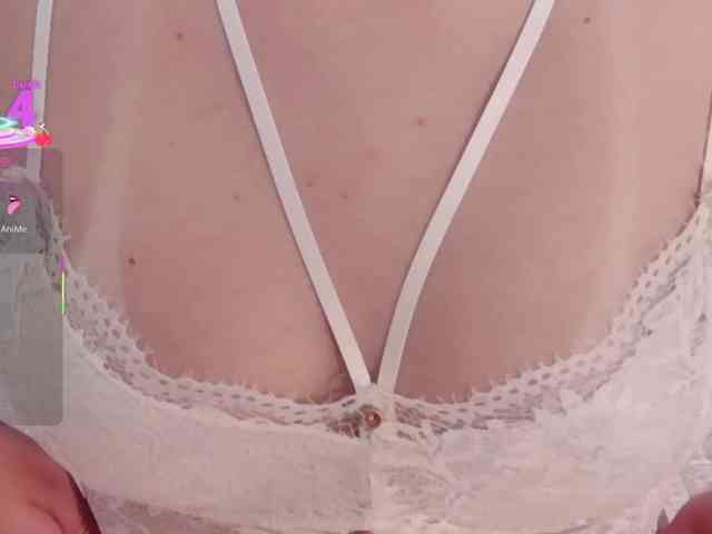 MEGANARIANAA webcam