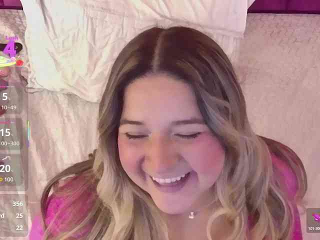 MEGANARIANAA webcam