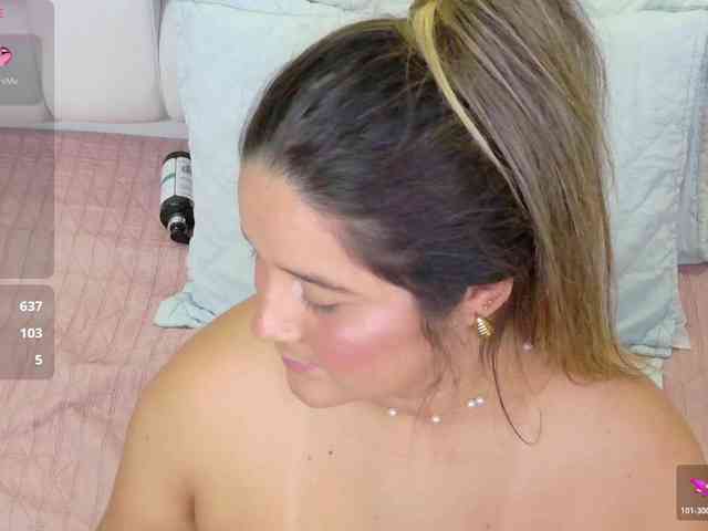 collegepawgloved... Live Webcam on BongaCams