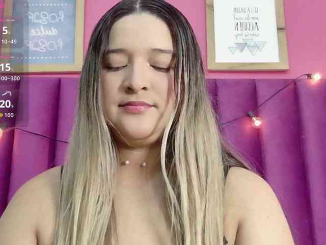 MEGANARIANAA webcam