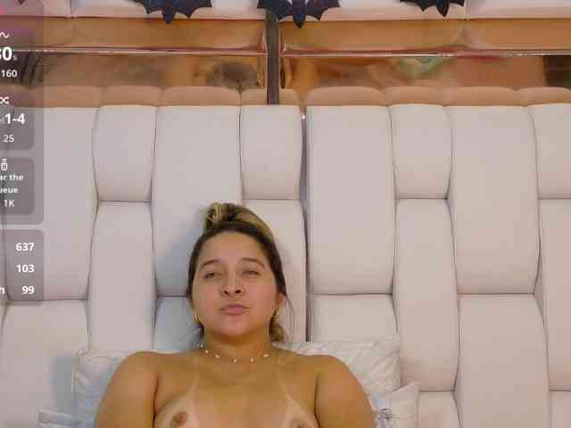 MEGANARIANAA webcam