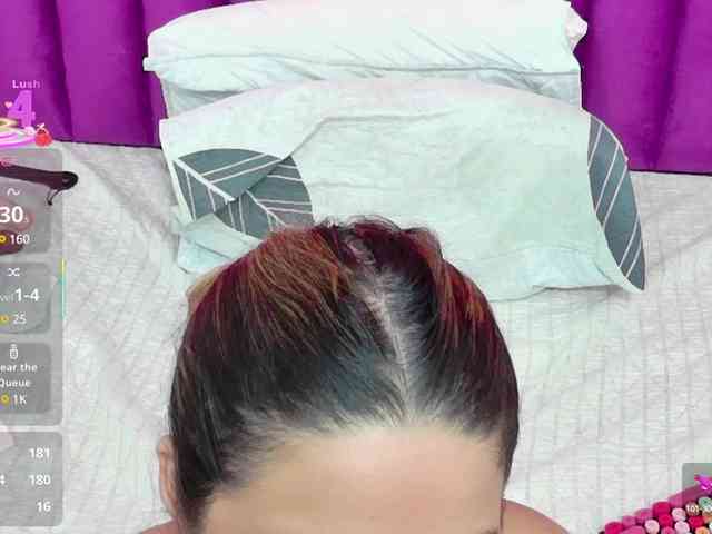 MEGANARIANAA webcam