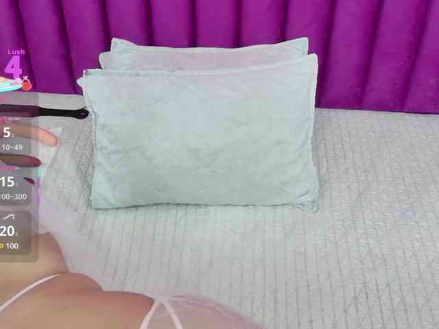 MEGANARIANAA webcam