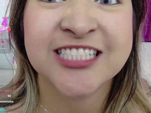 MEGANARIANAA webcam