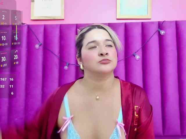MEGANARIANAA webcam