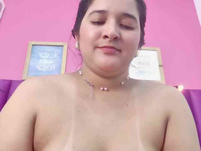 MEGANARIANAA webcam