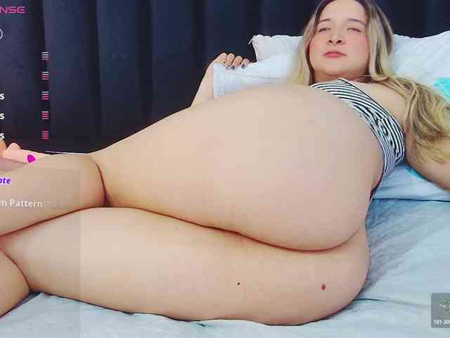 MEGANARIANAA webcam