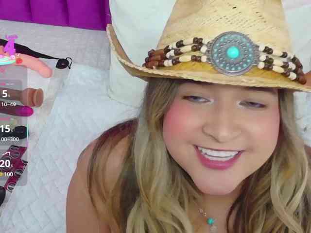 MEGANARIANAA webcam