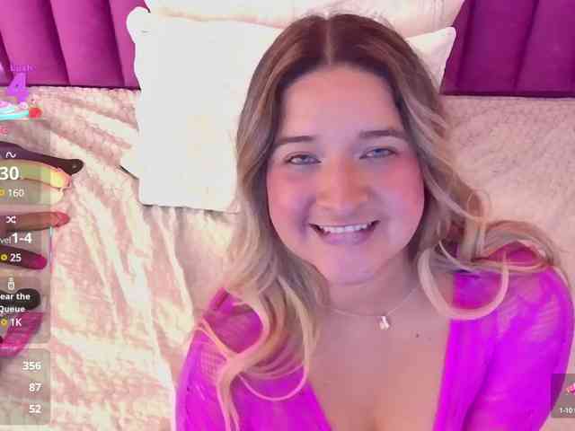 MEGANARIANAA webcam
