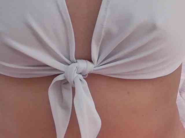 MEGANARIANAA webcam