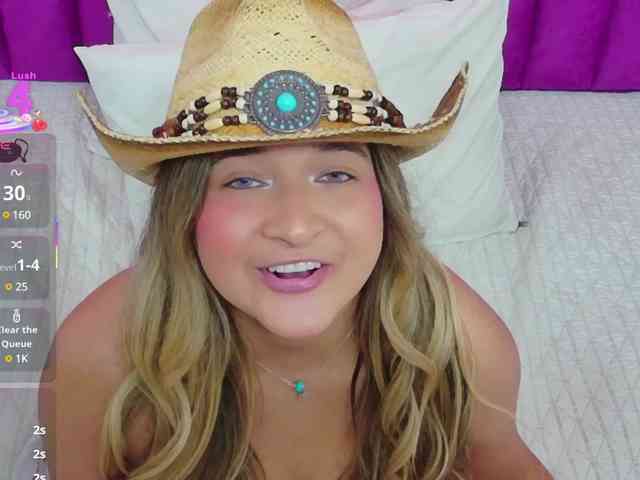 MEGANARIANAA webcam