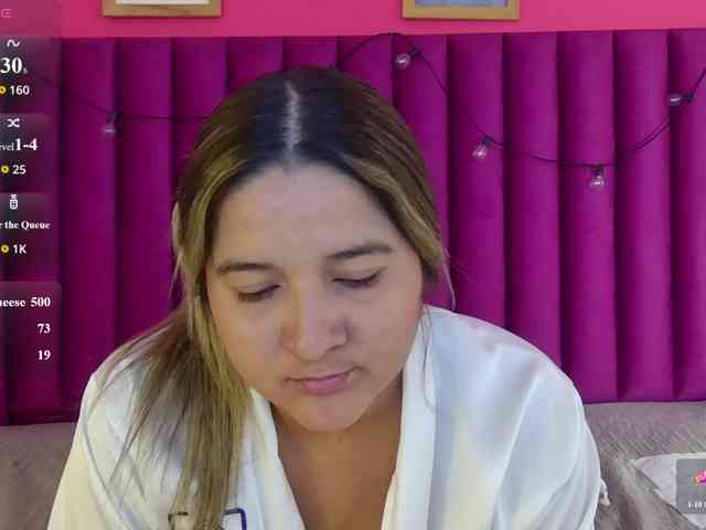 MEGANARIANAA webcam