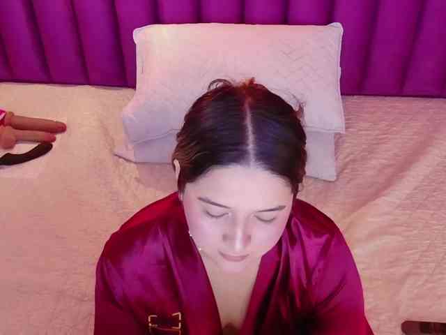 MEGANARIANAA webcam