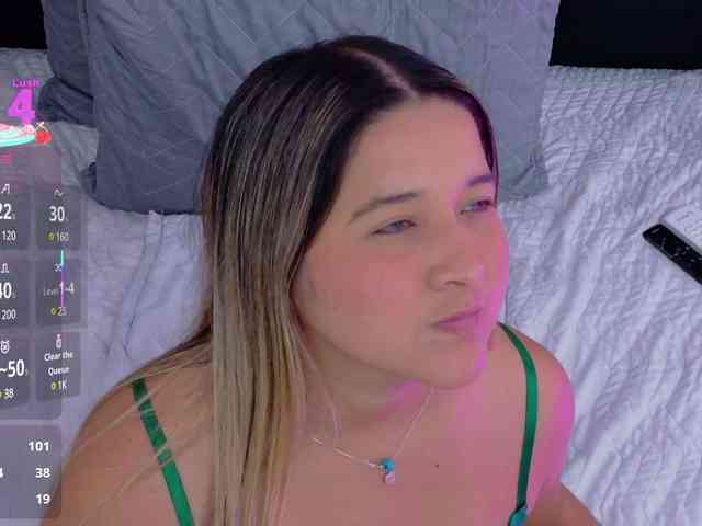 MEGANARIANAA webcam