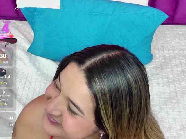 MEGANARIANAA webcam