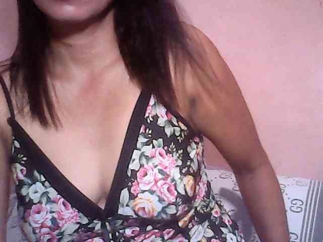 Yummyasian22 webcam