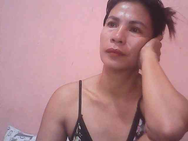 Yummyasian22 webcam