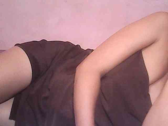 Yummyasian22 webcam