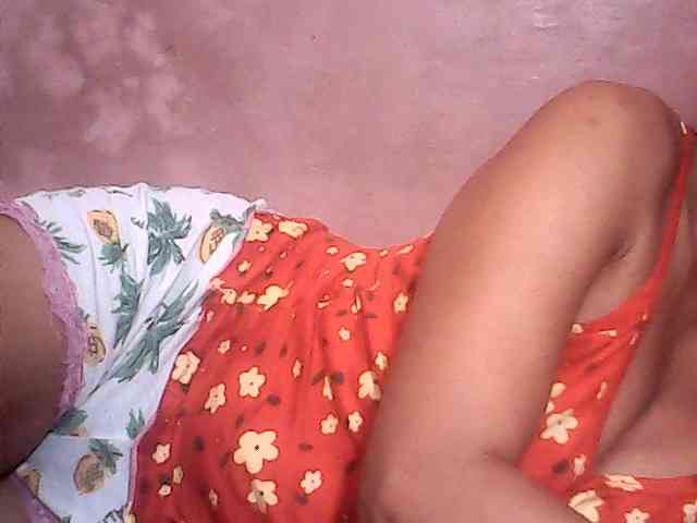Yummyasian22 webcam
