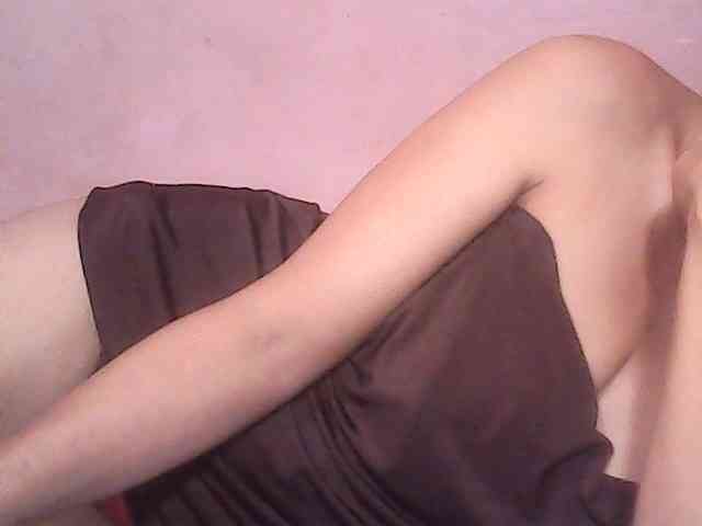 Yummyasian22 webcam