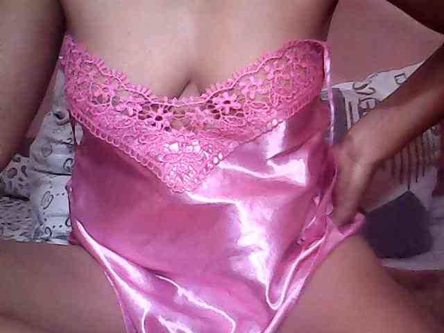 Yummyasian22 webcam