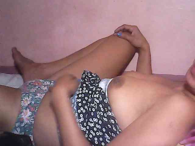 Yummyasian22 webcam