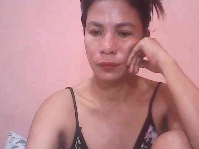 Yummyasian22 webcam