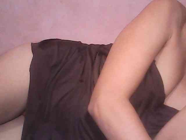 Yummyasian22 webcam