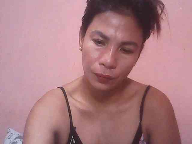 Yummyasian22 webcam