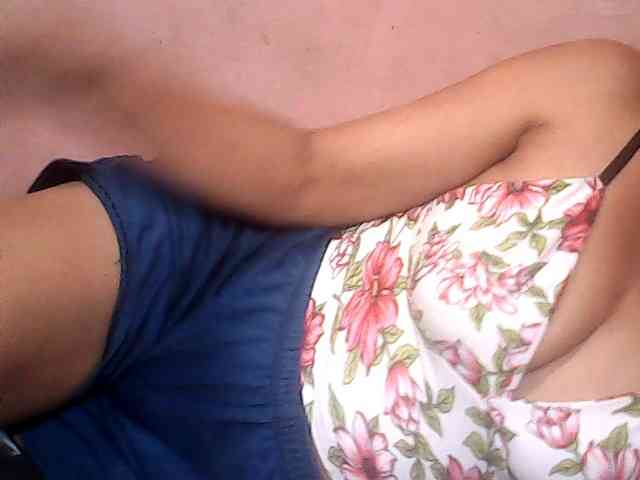 Yummyasian22 webcam