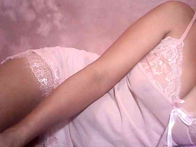 Yummyasian22 webcam