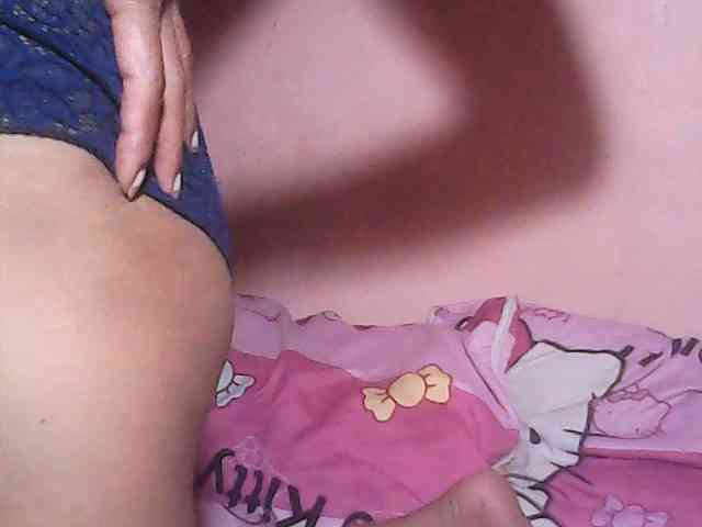 Yummyasian22 webcam