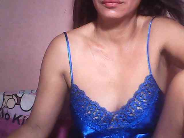 Yummyasian22 webcam
