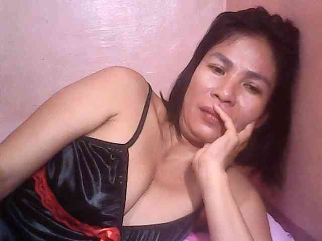 Yummyasian22 webcam