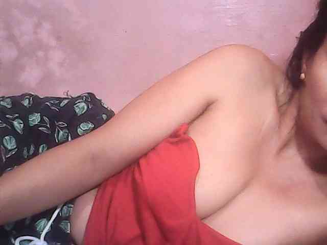 Yummyasian22 webcam
