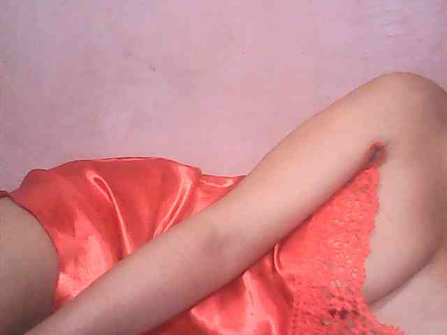Yummyasian22 webcam