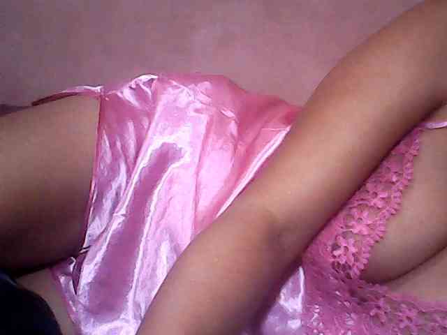 Yummyasian22 webcam