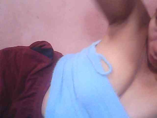 Yummyasian22 webcam