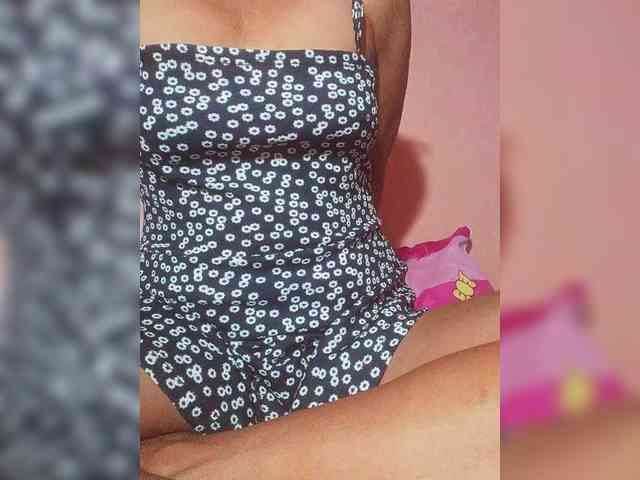 Yummyasian22 webcam