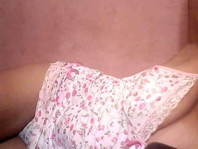 Yummyasian22 webcam