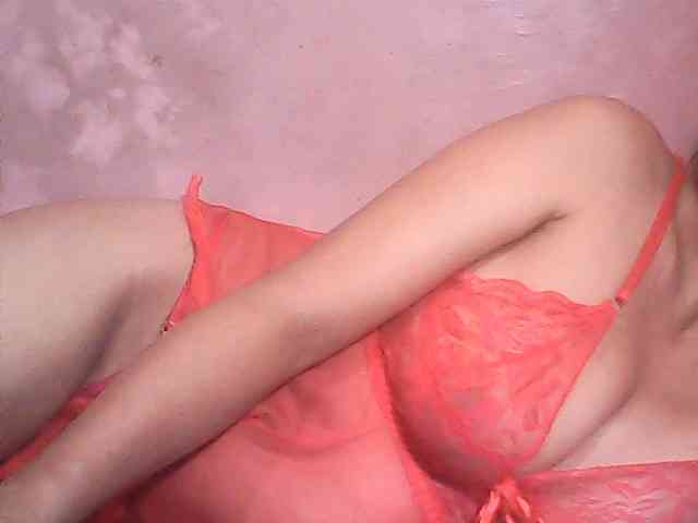 Yummyasian22 webcam