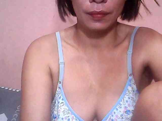 Yummyasian22 webcam
