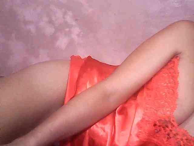 Yummyasian22 webcam