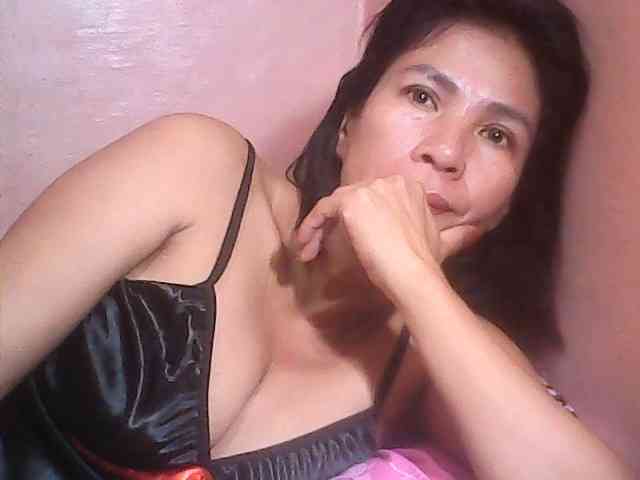Yummyasian22 webcam