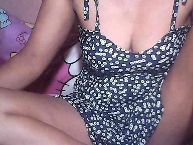 Yummyasian22 webcam