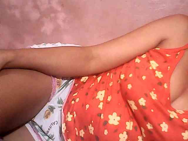 Yummyasian22 webcam