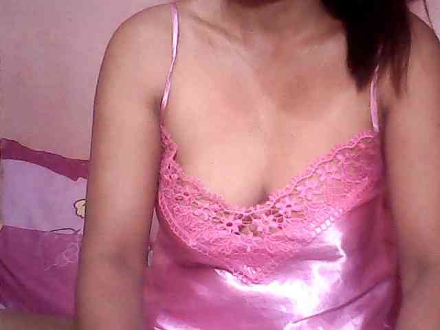 Yummyasian22 webcam