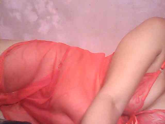 Yummyasian22 webcam
