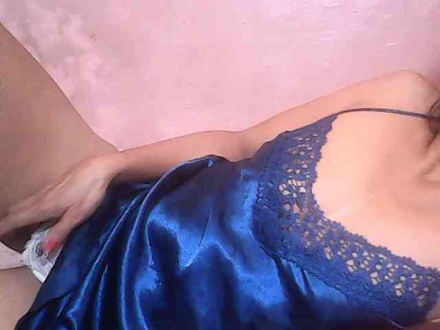 Yummyasian22 webcam