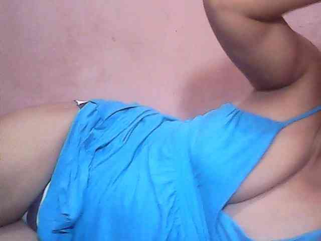 Yummyasian22 webcam
